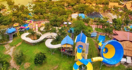 A'Famosa Water Theme Parks Melaka - MalaysiaTravel