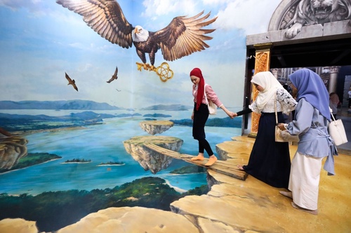 Langkawi Skycab Cable Car, SkyRex, SkyDome & 3D Art Gallery