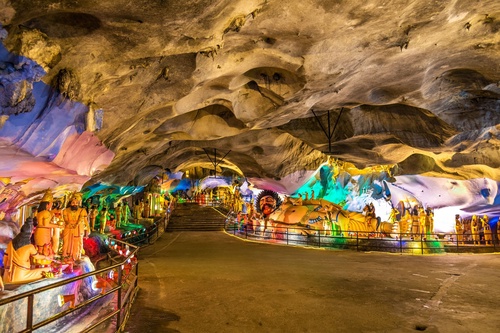 Batu Caves, Ramayana Cave & Kanching Falls Tour from Kuala Lumpur