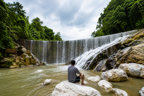 Ipoh Waterfall, Mirror Lake Boat & White Coffee Day Tour from Kuala Lumpur