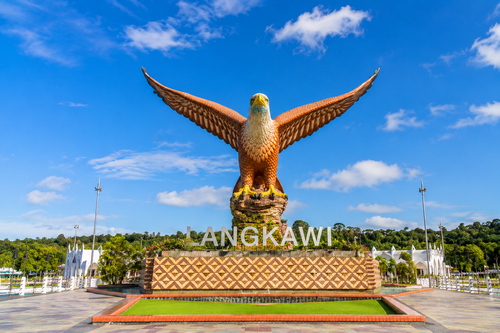 Langkawi: Island Sightseeing Tour & Sunset Dinner Cruise