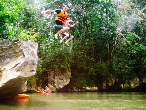 Kuching Day Tour: Semadang River Kayaking