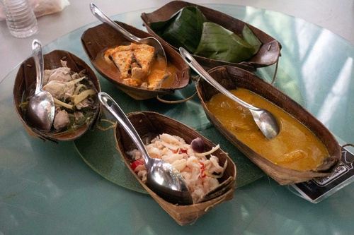 Kuching Day Tour: Annah Rais Longhouse Visit with Ethnic Lunch