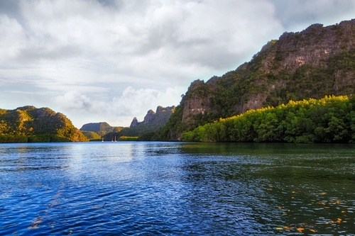 Langkawi: Island Hopping & Mangrove Boat Tour