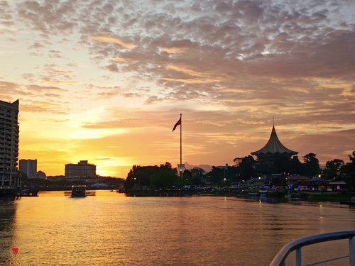 Kuching Day Tour: Sarawak Sunset River Cruise
