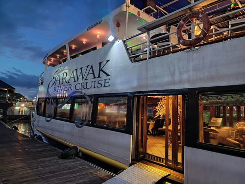 Kuching Day Tour: Sarawak Sunset River Cruise