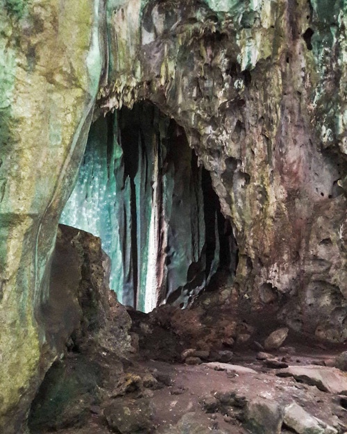 Kuching Day Tour: Silabur Cave, the Jade Cave of Sarawak