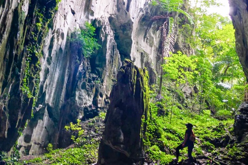 Kuching Day Tour: Silabur Cave, the Jade Cave of Sarawak